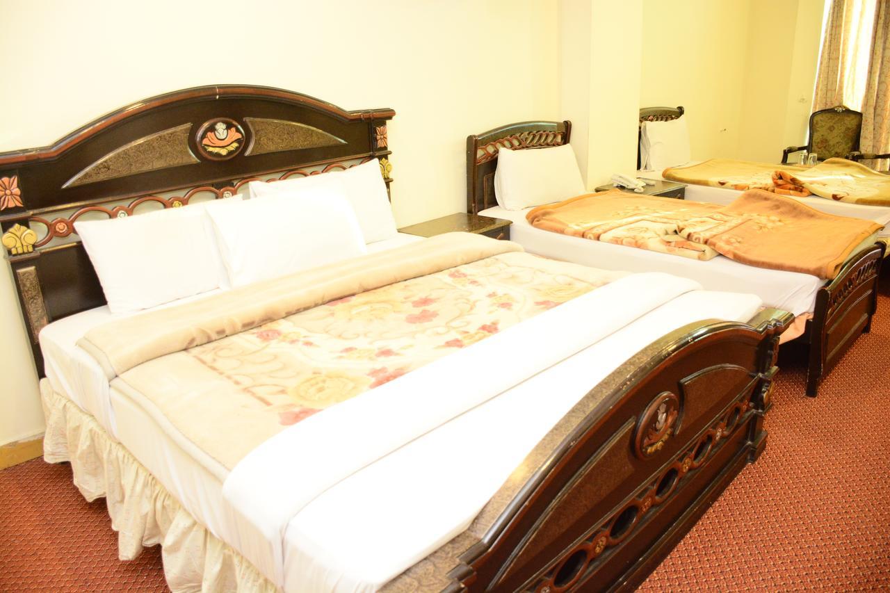 Hotel Move-N-Pick Murree Buitenkant foto